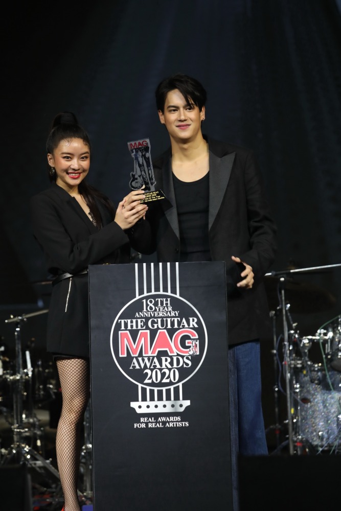 รางวัล “เพลงฮิตที่ได้รับความนิยมแห่งปี”