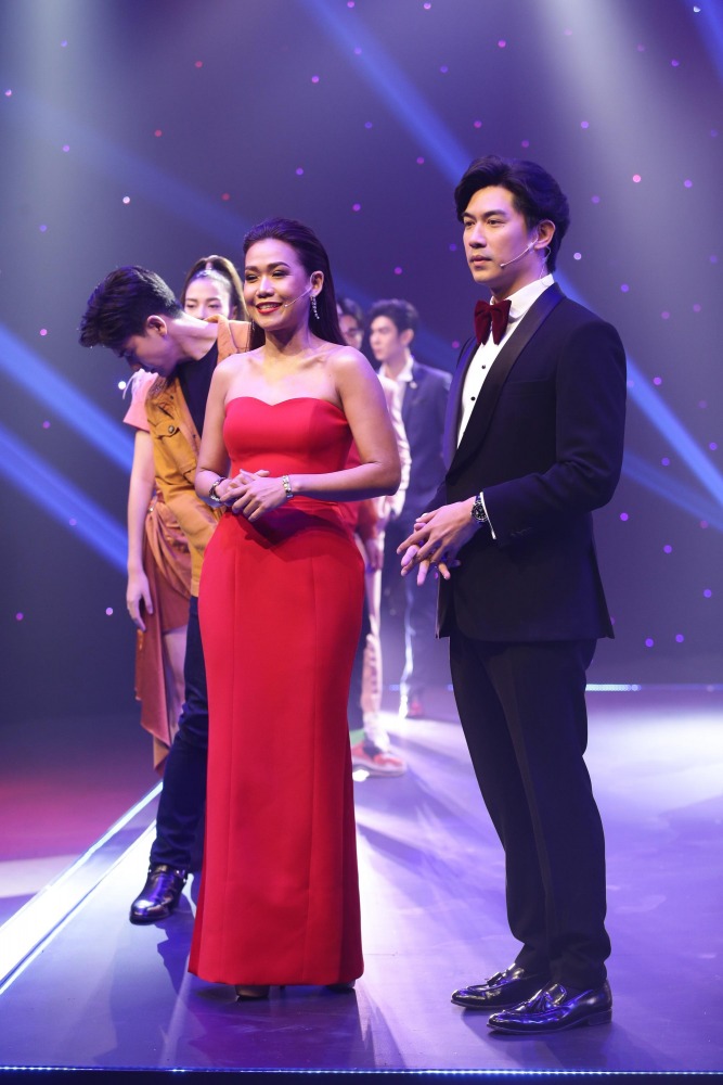 สองพิธีกรเปิดงาน กาละแมร์-เป๊ก