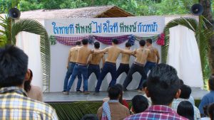 0029RK.00_00_34_20.Still001