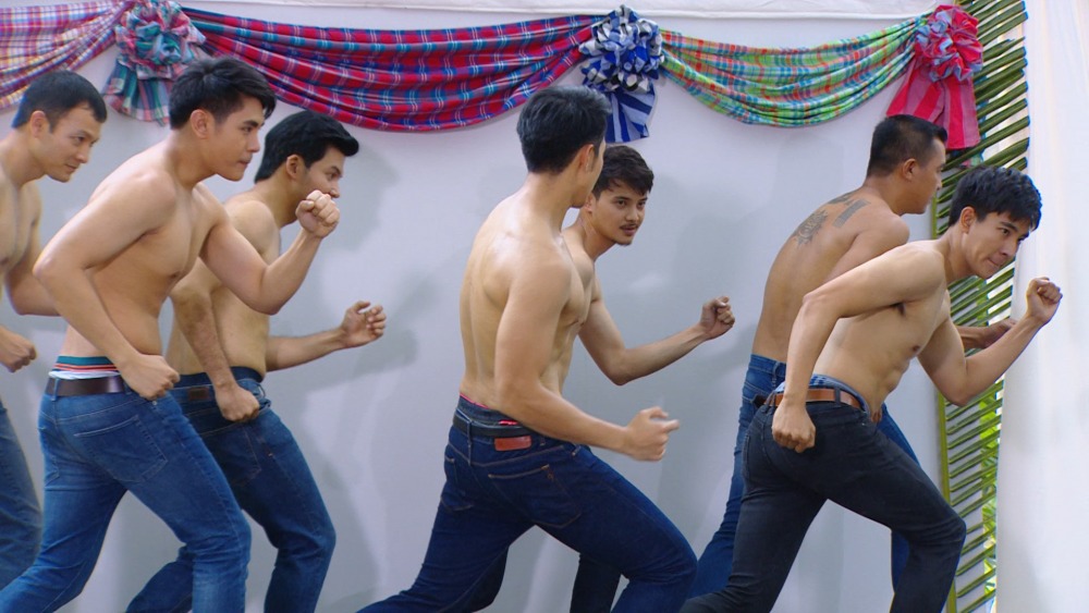 0029RK.00_00_40_17.Still017