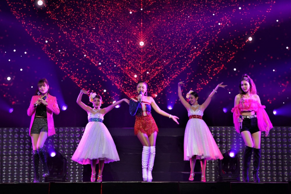 08.มิ้วส์ ลำยอง ฮาย เพลงนัดพบหน้าอำเภอ