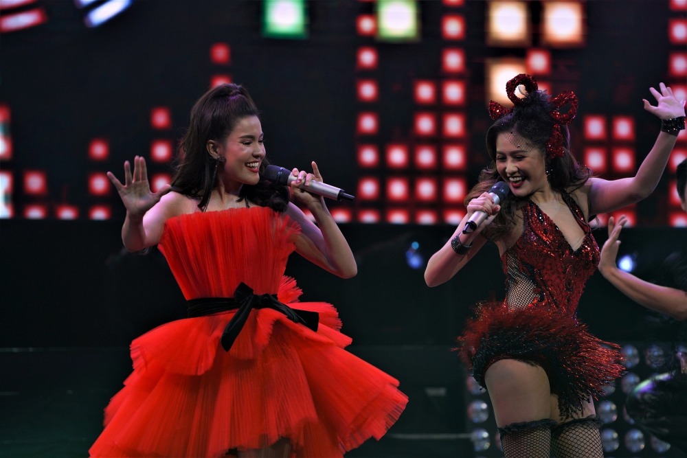 10.เปาวลี แป้งร่ำ เพลงห่างหน่อยถอยนิด