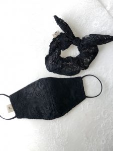 25.หน้ากากผ้าจาก Rotsaniyom