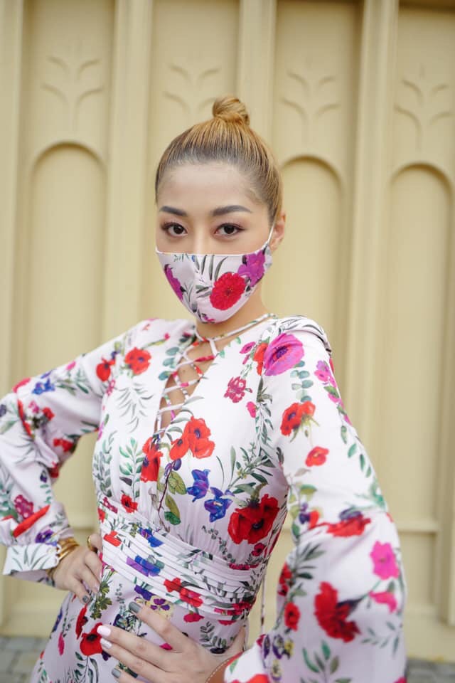 30.หน้ากากผ้าจาก Silhouette