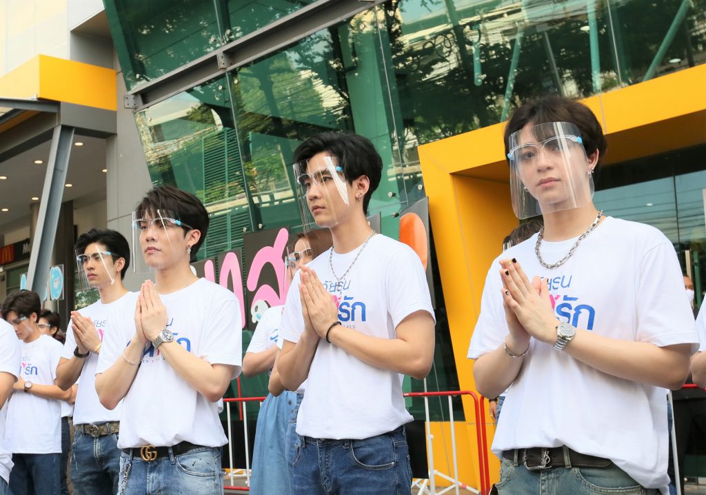 5.-Gen-Y-The-Series_3-นักแสดงนำ-คอปเตอร์-คิมม่อน-บาส-SBFIVE-ร่วมพิธีบวงสรวงซีรีส์-1024x718