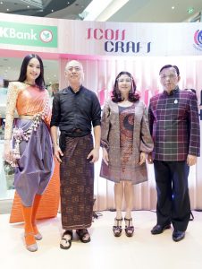 12 คุณปอย ตรีชฏา, คุณมีชัย แต้สุจริยา, คุณชฎาทิพ จูตระกูล และอ.วีรธรรม ตระกูลเงินไทย