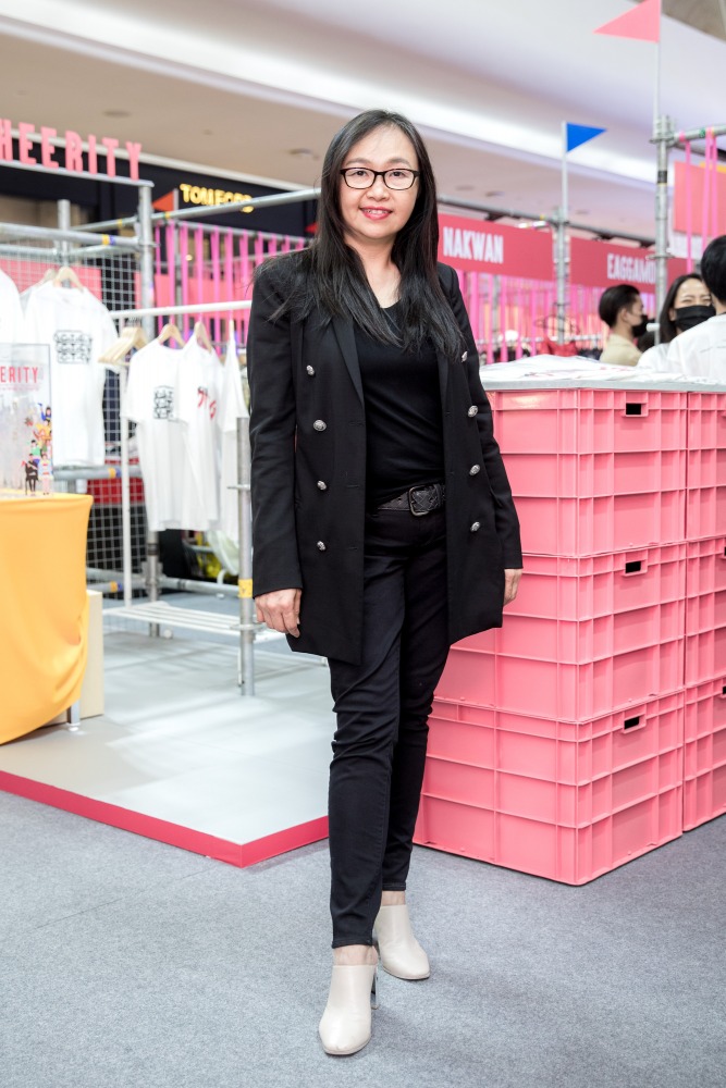 2 อัจฉรา วิสุทธิวงศ์รัตน์ กรรมการผู้จัดการใหญ บริษัทกลุ่มเซ็นทรัล จำกัด