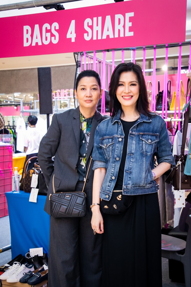 3 ศิริเพ็ญ ผลัญชัย Siriphen Phalanchai อารีย์ นาคชัยยะ Aree Narkchaiya