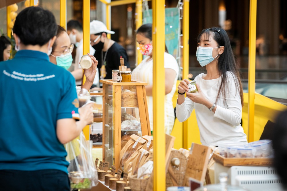 ภาพบรรยากาศจากชั้น 4 และ 5 กับ Food Market ในธีม Yellow Mellow (1)