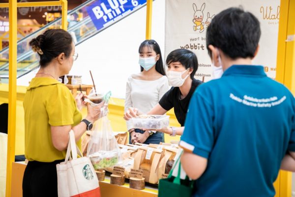 ภาพบรรยากาศจากชั้น 4 และ 5 กับ Food Market ในธีม Yellow Mellow (6)