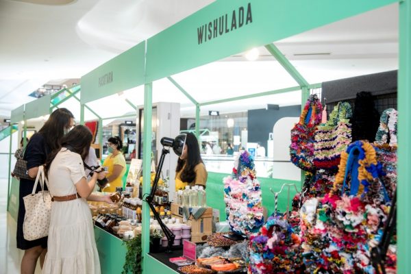 ภาพบรรยากาศจากตลาดรวมใจ ไทยช่วยไทย ชั้น 2 (7)