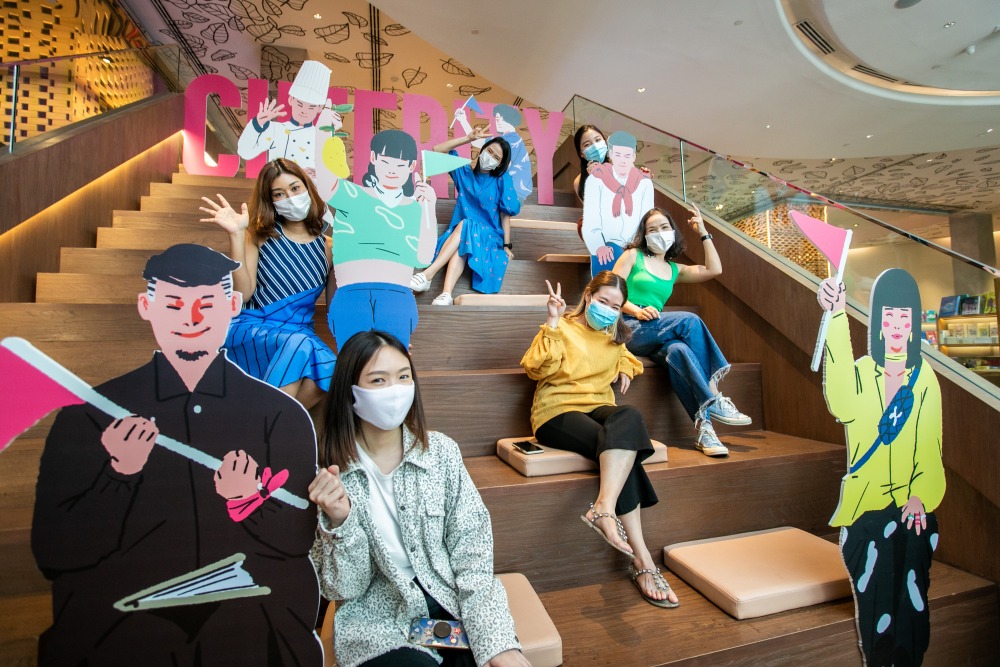 เชิญชวนทุกคนมาถ่ายรูป Cheerity Stand ที่ชั้น 6