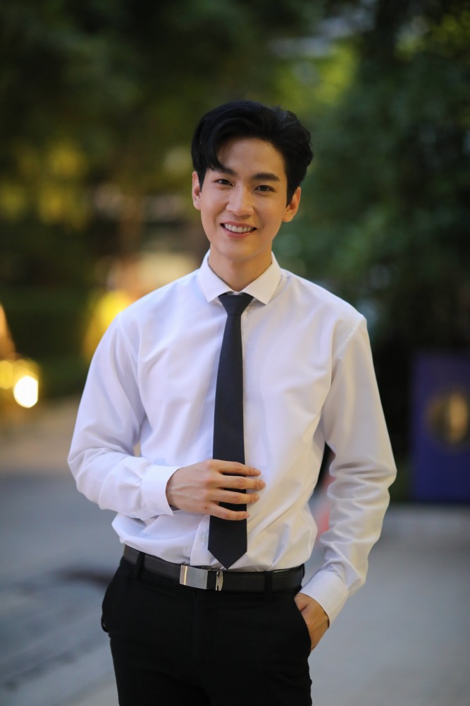 6. มาร์ค รับบทโดย คิมม่อน - วโรดม เข็มมณฑา