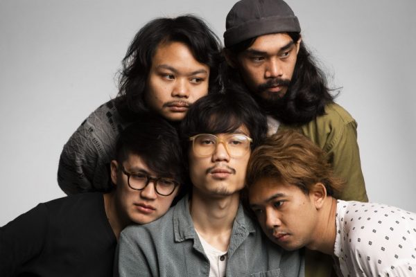 เวทีรถแดง_SOLITUDE IS BLISS