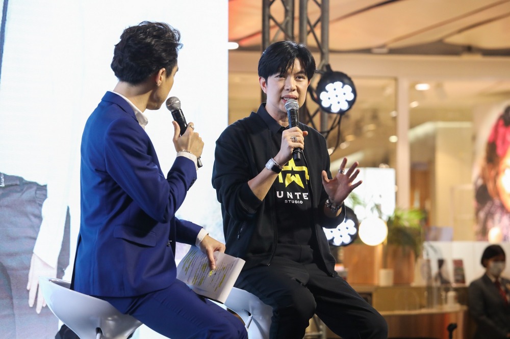 8. ดีเจคิว สัมภาษณ์ โอ๋ Starhunter เรื่องที่มาที่ไปของการทำซีรีส์