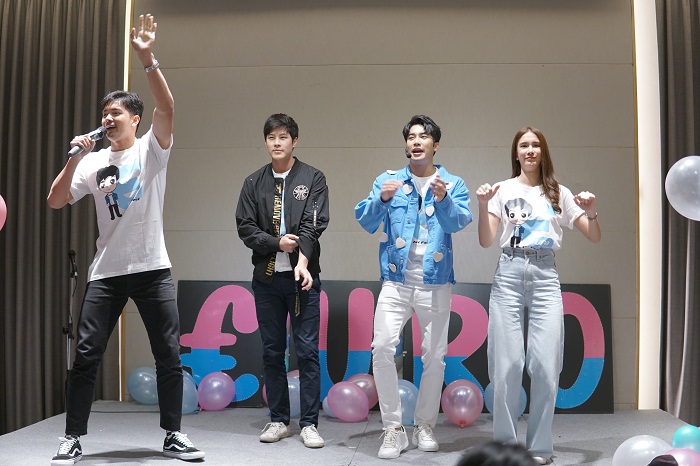 มินิคอนเสิร์ต