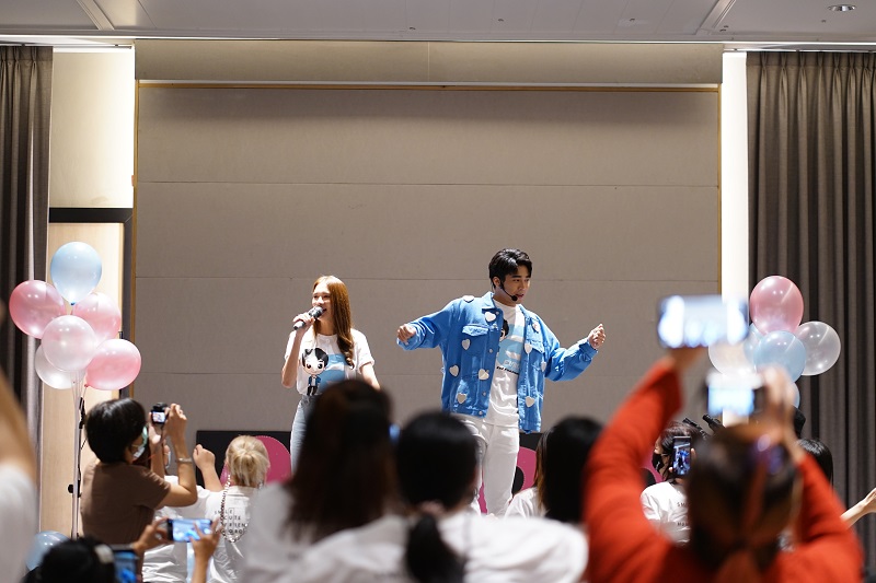 แดนซ์มัน ๆกับ ยูโร - เนย