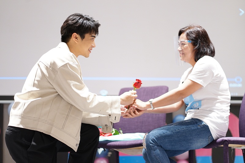 แสดงละครฉากมธุรสโลกันตร์