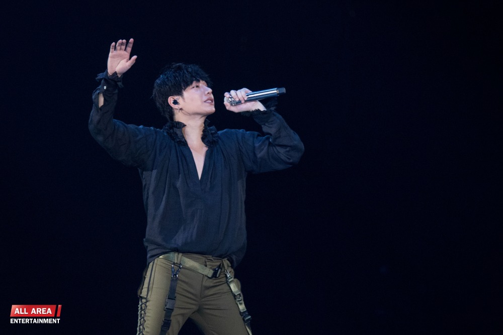 3B5B7438-7AB5-419A-BC92-0207F356ACF1