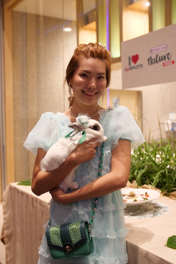 8.แม่ลูกแต่งตัวสวยเหมือนกัน