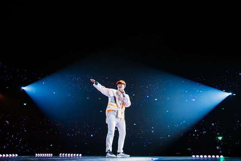 9582D8D2-03F0-40F4-8520-E72E2BBEB479