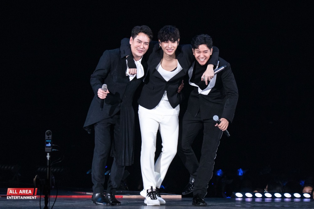 B0A2409B-AE18-4854-8B2B-E0A0DE0B2108