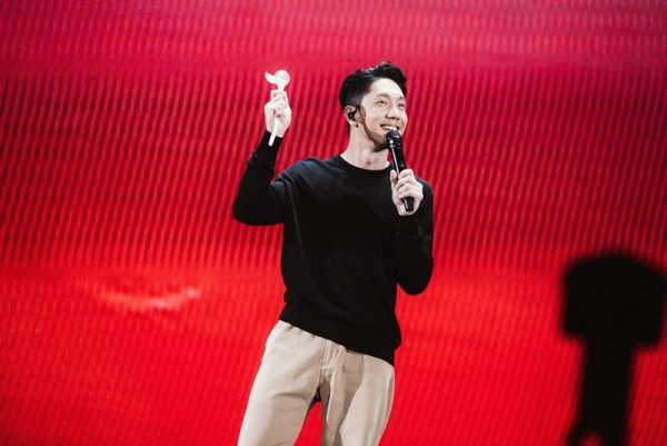 B4C99045-7EDB-46F4-A5CE-672879CD8AAC