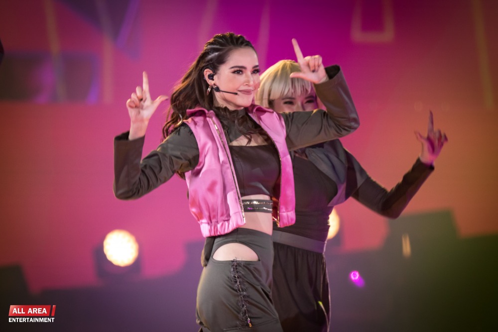 F09AA816-7ED8-48E8-805A-96F8A2A8764D