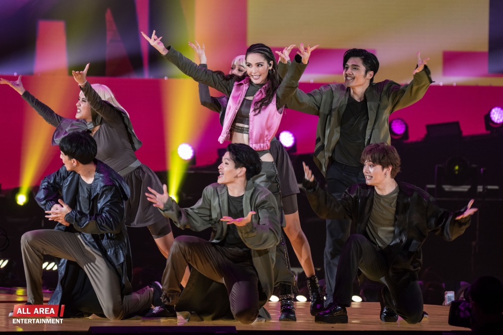 FEDFD6AE-A3BD-4F8F-9883-2BCF9838CBAD