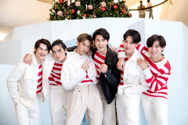 เหล่านักแสดงวัยรุ่นที่มาร่วมงาน (3)