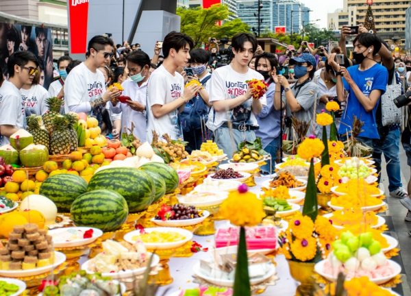 11. บวงสรวง ภ.บอกโลกให้รู้ว่ากูรักมึง