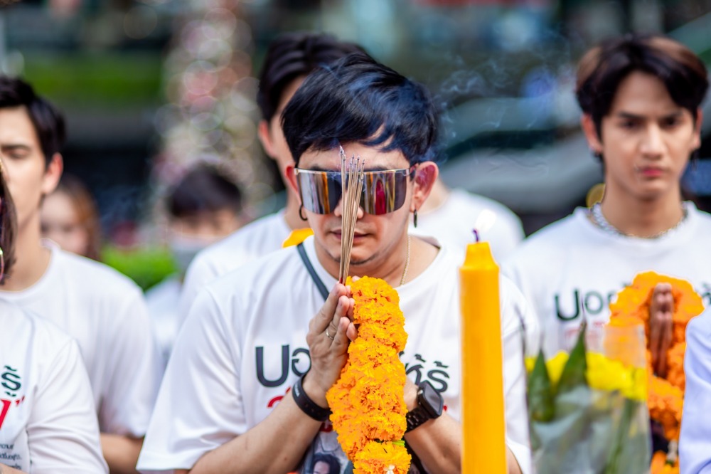 3. บวงสรวง ภ.บอกโลกให้รู้ว่ากูรักมึง_พชร์ อานนท์ ผกก.