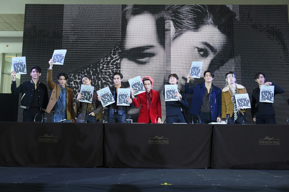 9 หนุ่มกลับมาร่วมตัวเฉพาะกิจ แจก Mint Magazine Vol.2