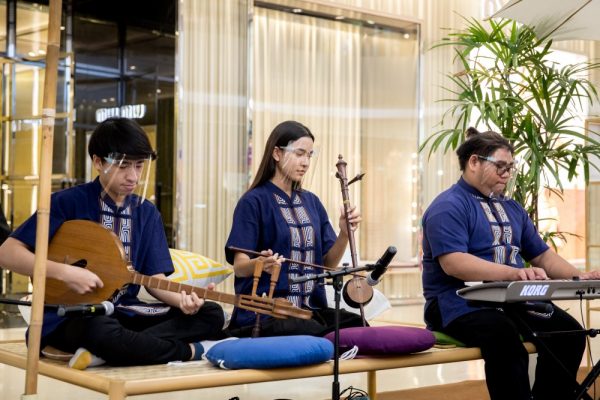 การแสดงสะล้อ ซอ ซึง