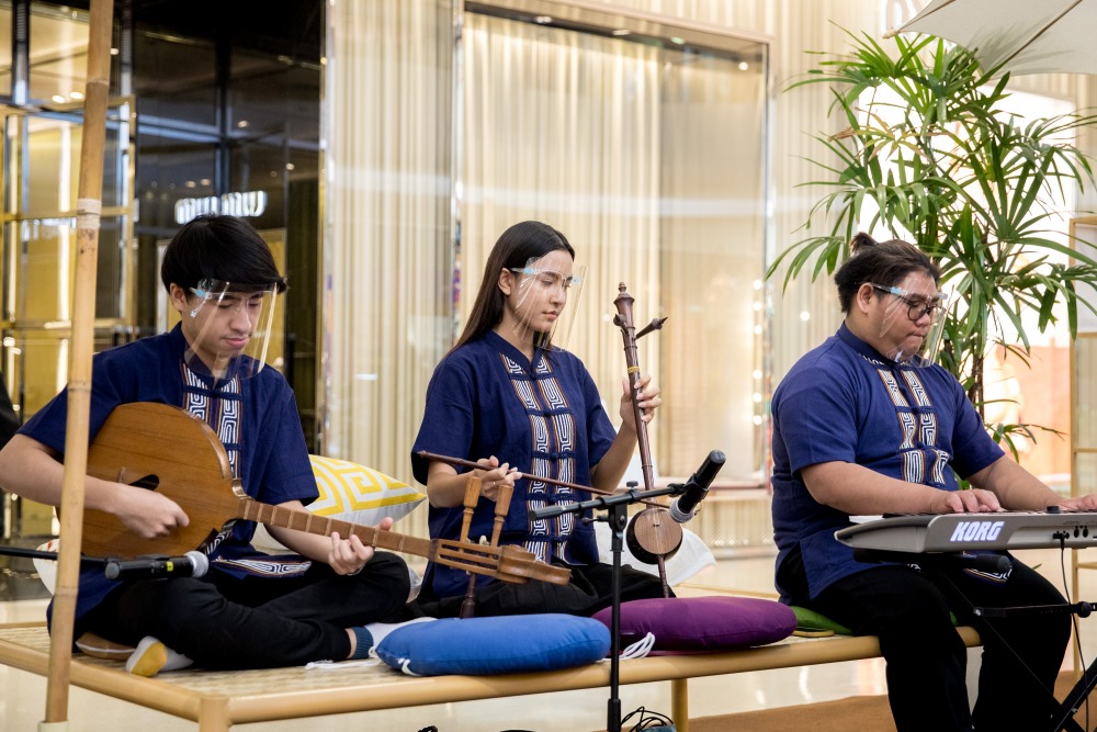 การแสดงสะล้อ ซอ ซึง