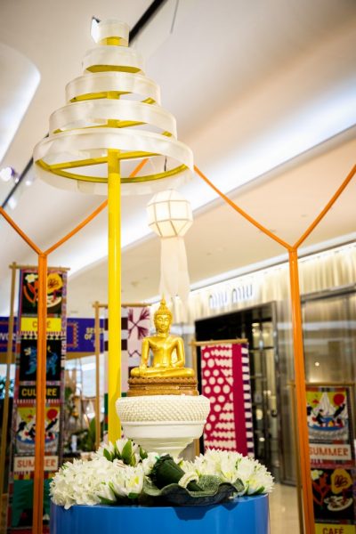 องค์พระมหามุนีศรีหริภุญชัย (องค์จำลอง) จากวัดพระธาตุหริภุญชัยวรมหาวิหาร จังหวัดลำพูน (3)