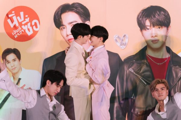 285D676A-FAAE-417B-824F-AED49C6E1A49