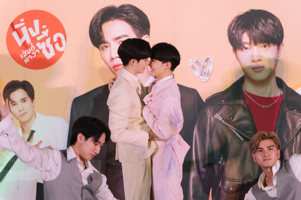 285D676A-FAAE-417B-824F-AED49C6E1A49