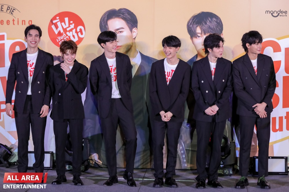 3B51002E-0194-4F5A-BA7E-20BCD6663C8B