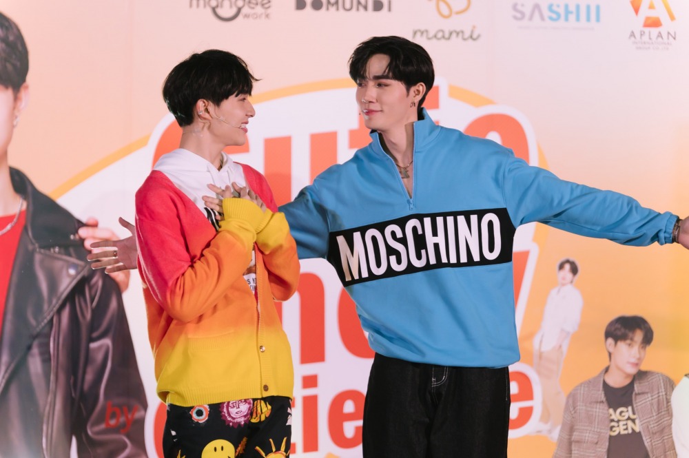 DD7E5BA8-DE89-4082-8AF7-4AD14D5F2C8A