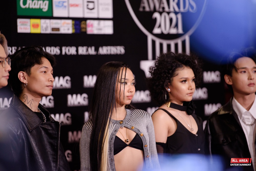 4FF4A859-973C-455C-A33F-8ED7F9E1685C