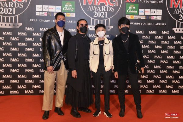 5E577C79-3917-486C-A9D9-7598A9001548