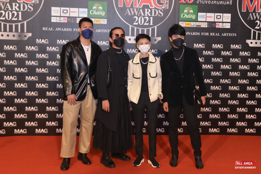 5E577C79-3917-486C-A9D9-7598A9001548