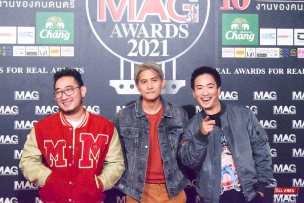 B74A1FB2-14AA-4F9A-A86D-01C84751BFB6