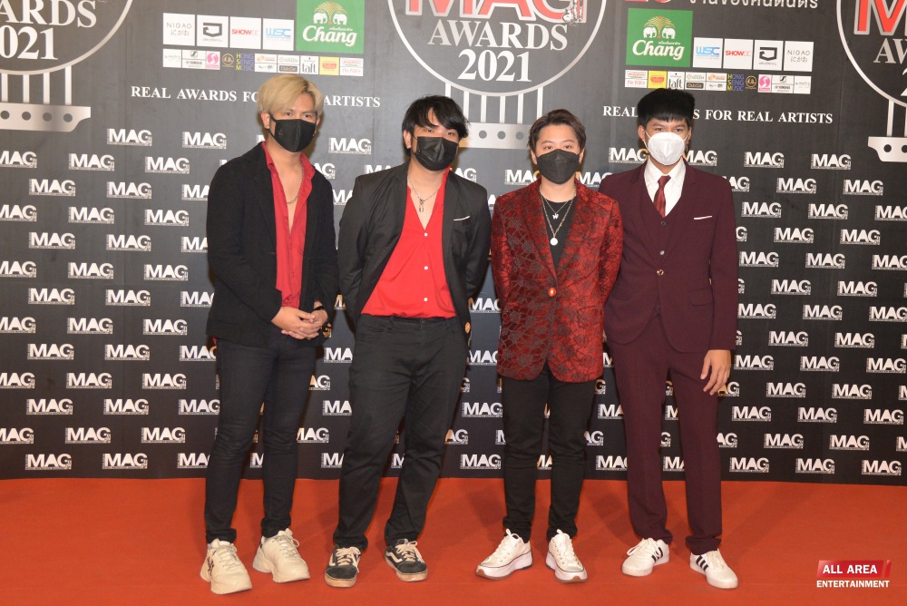 C9D40B33-0DA1-4CAD-90F1-22A3ACC371A9