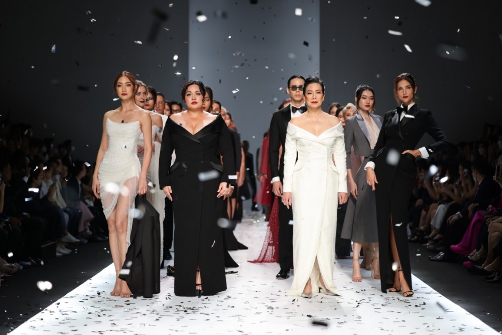 010_โชว์ POEM presented by Purra เต็มไปด้วยดาราและคนดังจากหลากหลายวงการ