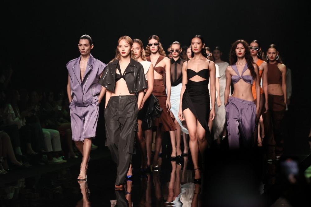 06_ณิชา - ณัฏฐณิชา บนรันเวย์ VICTEERUT