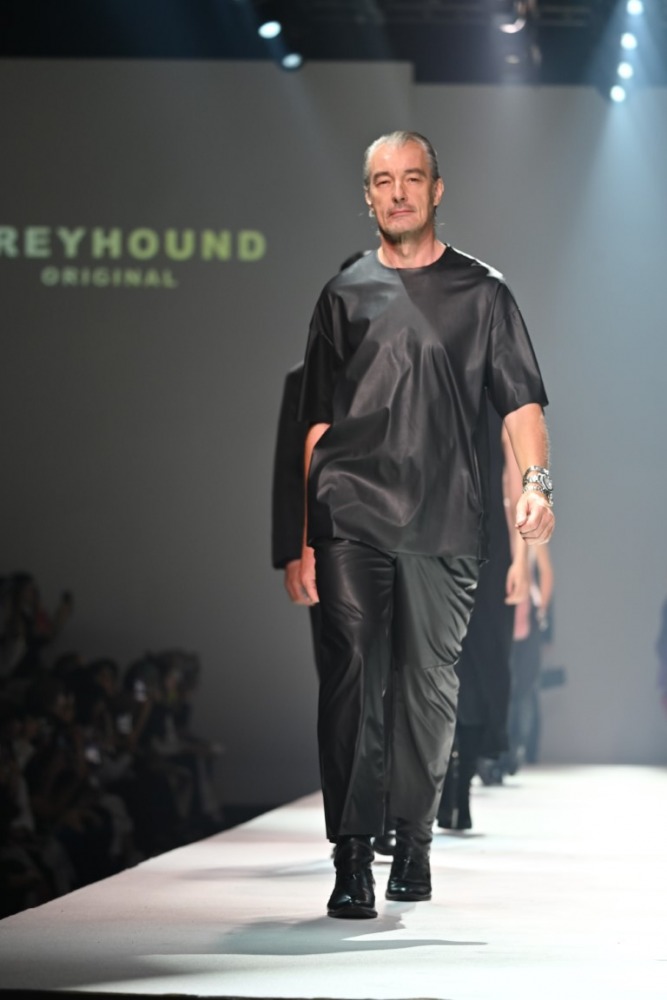 GREYHOUND ORIGINAL (71)