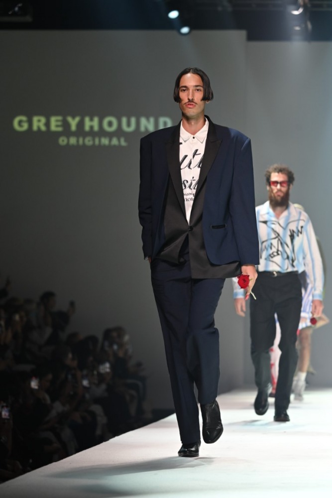GREYHOUND ORIGINAL (74)