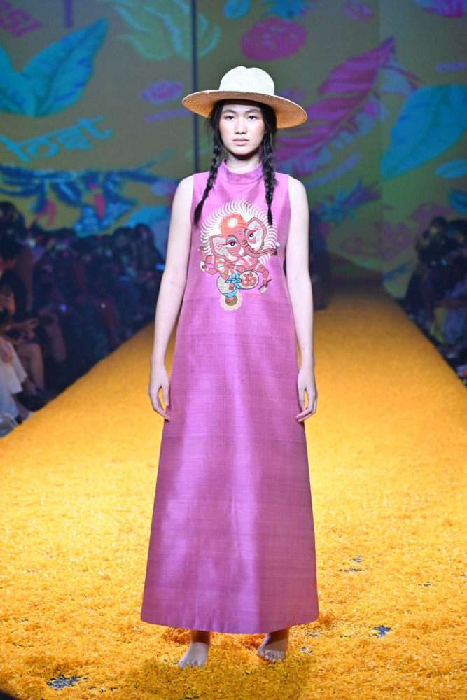 ISSUE presented by TAT (11)